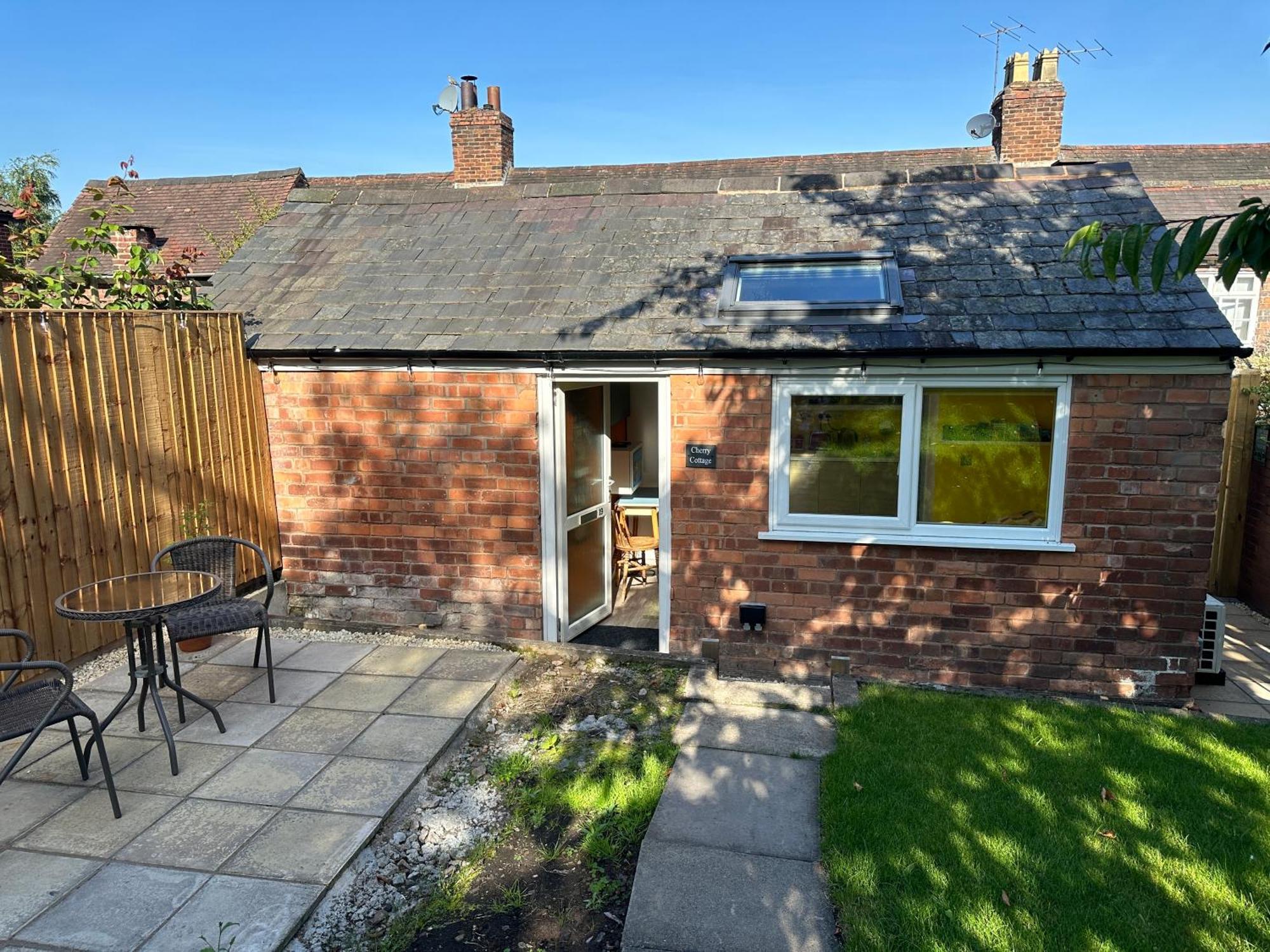 Cherry Cottage Retro Stay, Stourport Exterior foto